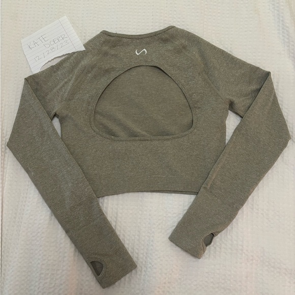 TLF open back crop long sleeve - Picture 2 of 2
